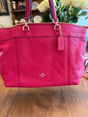 COACH Pebbled Leather Tote in Fuchsia Pink with Gold Hardware